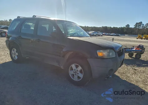 2005 Ford Escape Xls from USA, damaged, VIN 1FMYU92Z45KA48955